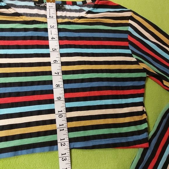 ☆NWOT☆ ~ Motel Long Sleeve Striped Crop Top in Large - Picture 4 of 7